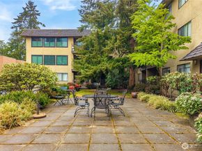 750 N 143rd Street 212, Seattle WA 98133