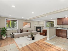 400 NE 50th Street, Seattle WA 98105