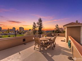 400 NE 50th Street, Seattle WA 98105