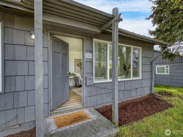 3326 - 3328 Halverson Avenue, Bremerton WA 98310