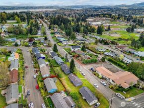 3326 - 3328 Halverson Avenue, Bremerton WA 98310