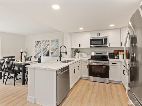 1035 156th Avenue NE 33T, Bellevue WA 98007