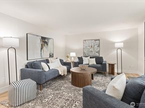 1035 156th Avenue NE 33T, Bellevue WA 98007