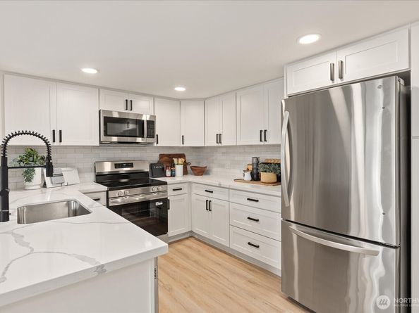 1035 156th Avenue NE 33T, Bellevue WA 98007