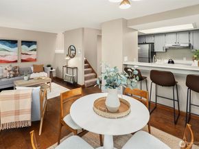 756 N 72nd Street 201, Seattle WA 98103