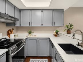 756 N 72nd Street 201, Seattle WA 98103
