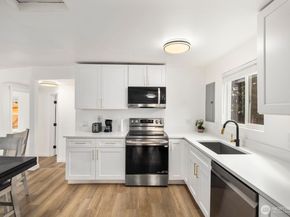 1747 1/2 NE 147th St, Shoreline WA 98155