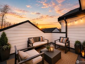 539 NW Juniper Street, Issaquah WA 98027