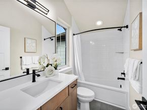 539 NW Juniper Street, Issaquah WA 98027