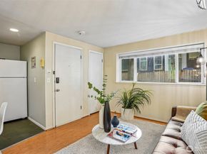 3624 Whitman Avenue N 1, Seattle WA 98103