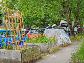 3624 Whitman Avenue N 1, Seattle WA 98103