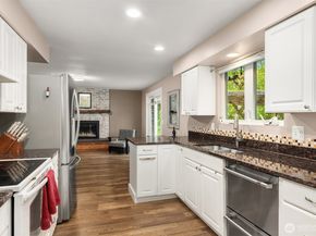8442 NE 141st Street, Kirkland WA 98034