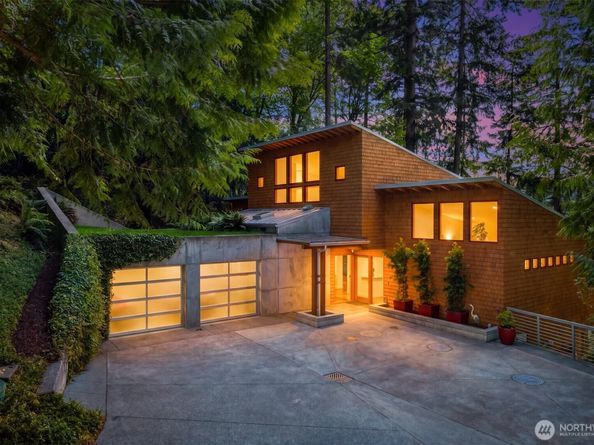 11515 Blue Heron Lane NE, Bainbridge Island WA 98110