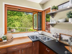 14740 SE 56th Street, Bellevue WA 98006