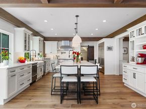14140 184th Avenue NE, Woodinville WA 98072