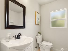 11558 Fremont Avenue N A, Seattle WA 98133