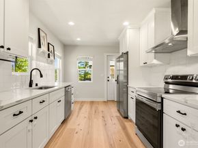 11558 Fremont Avenue N A, Seattle WA 98133