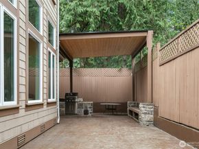 18634 92nd Avenue NE, Bothell WA 98011