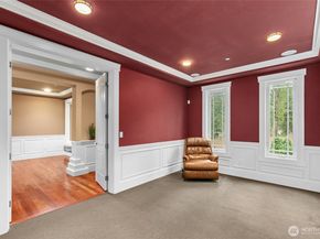 18634 92nd Avenue NE, Bothell WA 98011