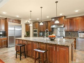 18634 92nd Avenue NE, Bothell WA 98011