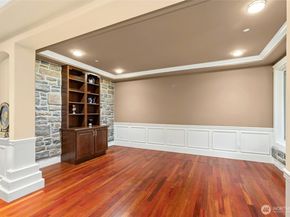 18634 92nd Avenue NE, Bothell WA 98011