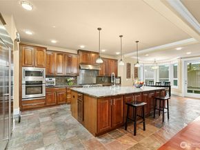 18634 92nd Avenue NE, Bothell WA 98011