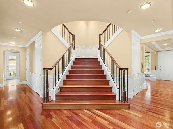 18634 92nd Avenue NE, Bothell WA 98011