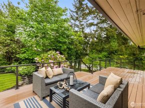 8805 SE 39th Street, Mercer Island WA 98040