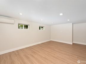 3216 24th Avenue W, Seattle WA 98199