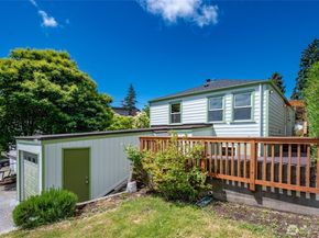 3216 24th Avenue W, Seattle WA 98199