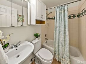 2126 N 86th Street, Seattle WA 98103