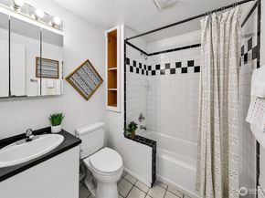 2126 N 86th Street, Seattle WA 98103