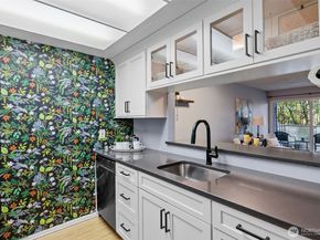 8812 20th Avenue NE A105, Seattle WA 98115