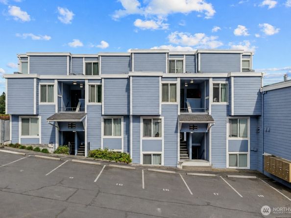 8812 20th Avenue NE A105, Seattle WA 98115