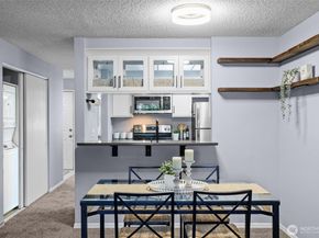 8812 20th Avenue NE A105, Seattle WA 98115