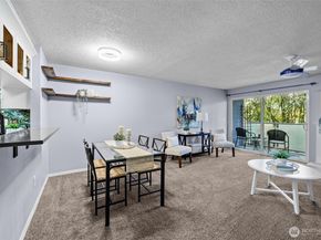 8812 20th Avenue NE A105, Seattle WA 98115