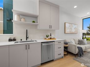 3850 Carr Place N, Seattle WA 98103