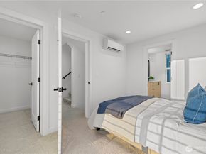 3850 Carr Place N, Seattle WA 98103
