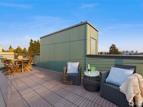 3850 Carr Place N, Seattle WA 98103