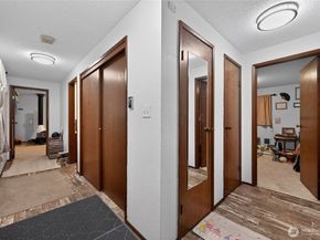 37135 2nd Avenue SW, Federal Way WA 98023