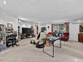 37135 2nd Avenue SW, Federal Way WA 98023