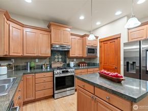 23504 9th Avenue SE, Bothell WA 98021