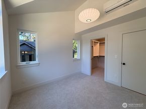 3026 NE 95th Street B, Seattle WA 98115