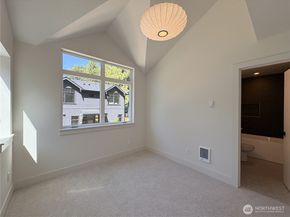 3026 NE 95th Street B, Seattle WA 98115