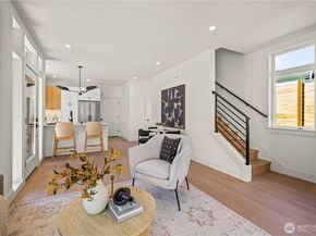 3026 NE 95th Street B, Seattle WA 98115