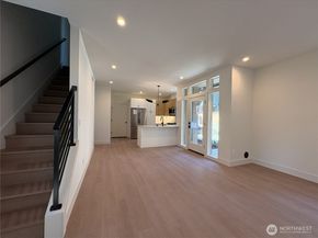 3026 NE 95th Street B, Seattle WA 98115