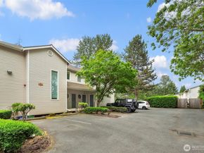 1006 37th Street SE B, Auburn WA 98002