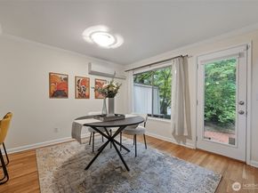 10123 NE 135th Lane 2, Kirkland WA 98034