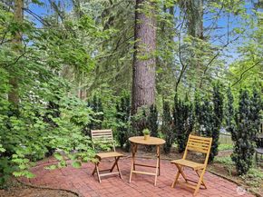 10123 NE 135th Lane 2, Kirkland WA 98034