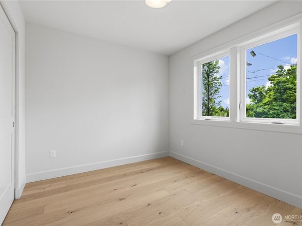 6832 47th Avenue NE B, Seattle WA 98115